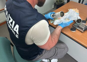 La Polizia di Stato ha arrestato in flagranza di reato un 32enne per detenzione ai fini di spaccio di sostanza stupefacente