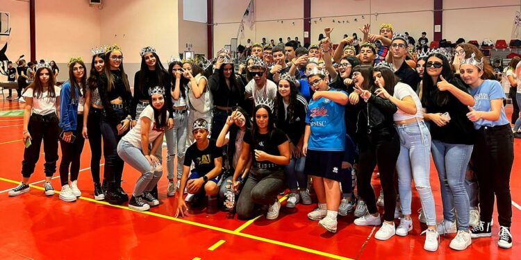 Scuola, a Sennori chiusura con il “Gran ballo di fine anno”