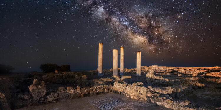 Le opere di Pinuccio Sciola in esposizione nell’area archeologica di Nora