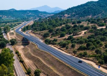 Oggi è stato aperto al traffico un tratto di oltre 6 chilometri sulla nuova statale 125 “Var”