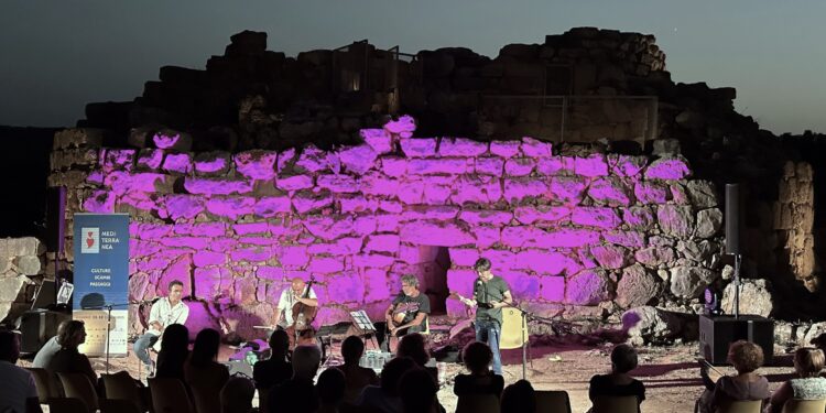 Mediterranea. Culture. Scambi. Passaggi, il viaggio non finisce. Tra agosto e settembre nuove tappe alla Maddalena e ad Alghero