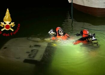 La notte scorsa un furgone è finito nelle acque del porto di Cagliari
