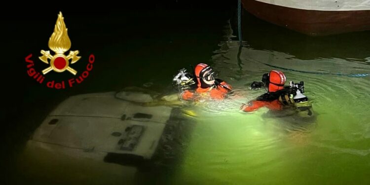 La notte scorsa un furgone è finito nelle acque del porto di Cagliari