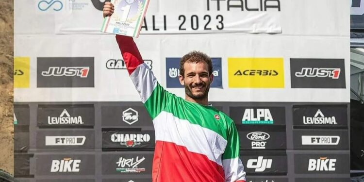 Davide Palazzari campione italiano nel downhill, in Sardegna successi per Andrea Pisanu e i giovani Emanuele Muscas e Manuel Brianda