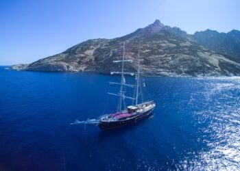 Vita da marinai con il diabete grazie a “Nave Italia”: cinque giorni a vele spiegate nel mare di Sardegna per imparare a gestire la malattia