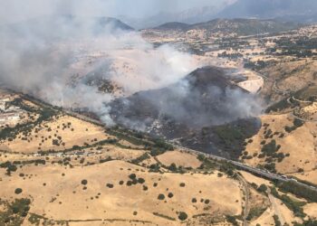 Un’altra giornata di fuoco in Sardegna con temperature fin oltre i 40 °C e ben 18 incendi
