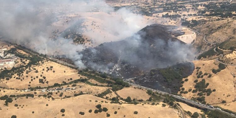 Un’altra giornata di fuoco in Sardegna con temperature fin oltre i 40 °C e ben 18 incendi