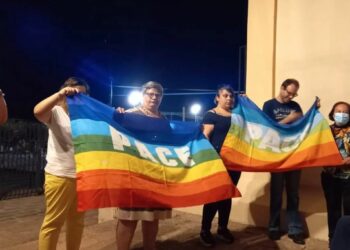 A Bosa Marina gli attori del gruppo teatrale del centro di salute mentale di Bosa