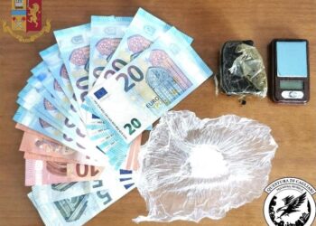 A Cagliari la Polizia di Stato ha arrestato in flagranza di reato un 58enne per detenzione ai fini di spaccio di sostanza stupefacente