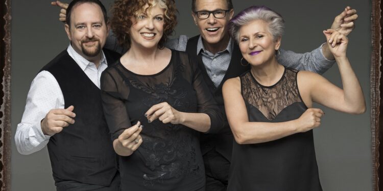 I Manhattan Transfer protagonisti domani sera a Oristano in piazza Duomo per la venticinquesima edizione di Dromos