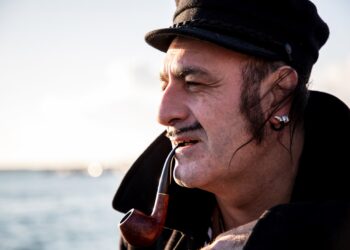 Tonino Carotone in “Etiliko Romantiko” venerdì 28 luglio, alle 21.30, in concerto all’Anfiteatro Comunale di San Gavino Monreale