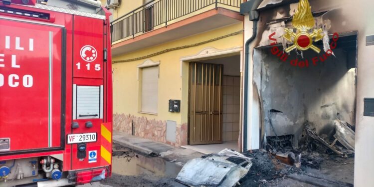 Incendio di una caldaia alimentata a GPL a causa di una probabile fuga gas dall’impianto di alimentazione, a Monserrato