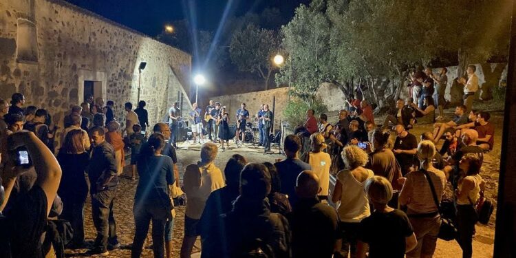 Con il saggio/concerto finale in programma questa sera, a Onifai, si chiude la 35ª edizione di Nuoro Jazz