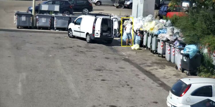 Sassari: prosegue la lotta contro gli incivili dei rifiuti