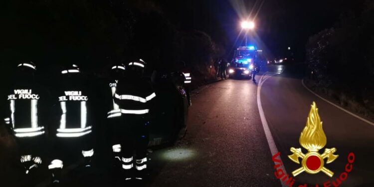 Porto Cervo: incidente stradale in via della Marina, sul posto i vigili del fuoco