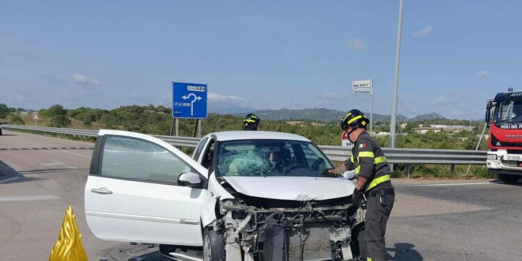Olbia: due incidenti stradali, intervengono i vigili del fuoco