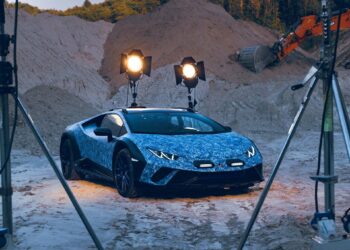 L’Hotel Cala di Volpe ospita Automobili Lamborghini che svela Huracán Sterrato “Opera unica”