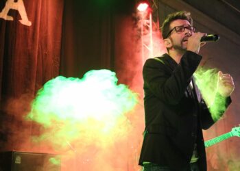 Ghilarza: il ruolo di Gianluca Mascia, tra direttore dell’ufficio postale e il palco