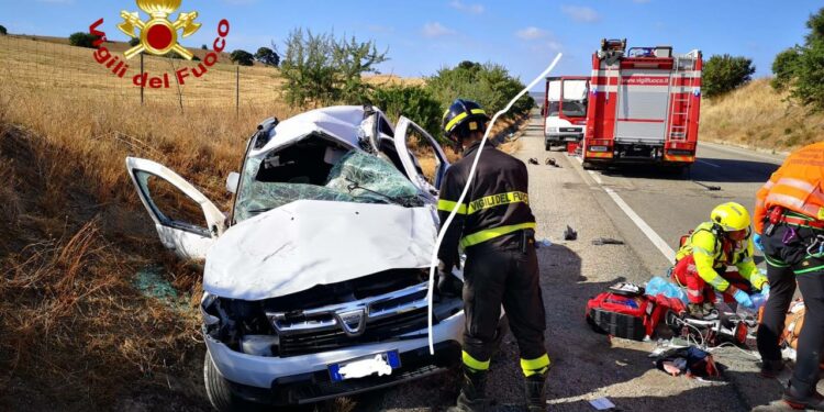 Incidente stradale tra Borore e Noragugume, due persone in codice rosso