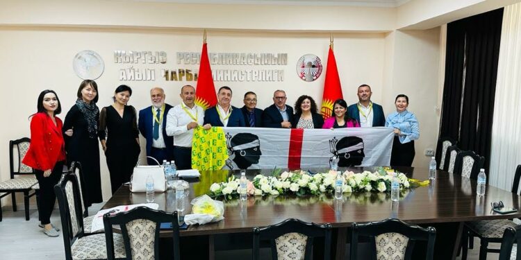 “Salvare gli allevamenti e la tradizione agroalimentare della Sardegna”, in arrivo giovani pastori kirkisi