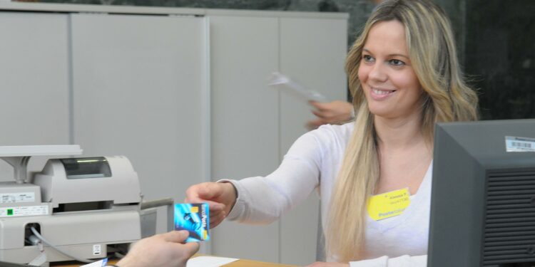 Poste italiane seleziona operatori di sportello nel Sud Sardegna
