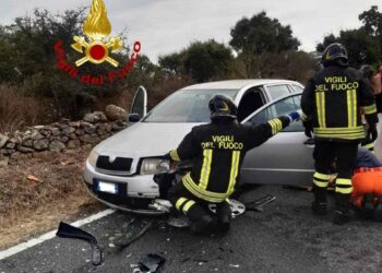 Incidente stradale sulla statale 389, una coppia di anziani finisce in ospedale