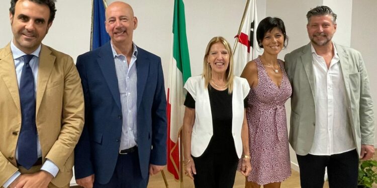 L’assessore regionale del Lavoro, Ada Lai, ha incontrato una delegazione del Circolo dei Sardi di Neuquen in Patagonia