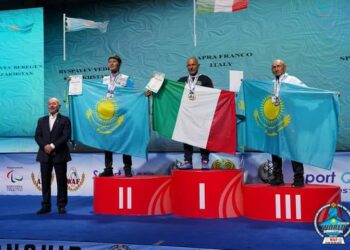 L’amministrazione comunale di Torpè ha premiato il concittadino Franco Capra per i numerosi successi sportivi