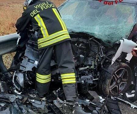 Monastir: incidente stradale fra due auto, intervengono i vigili del fuoco