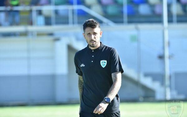 Olbia Calcio: rinnovato il contratto all’allenatore Leandro Greco