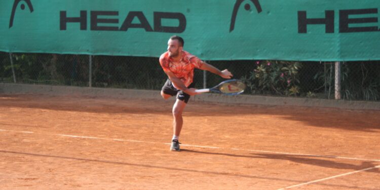 Oriol Roca Batalla e Felix Gill si giocheranno il titolo del singolare maschile del quinto dei sei tornei Itf Combined