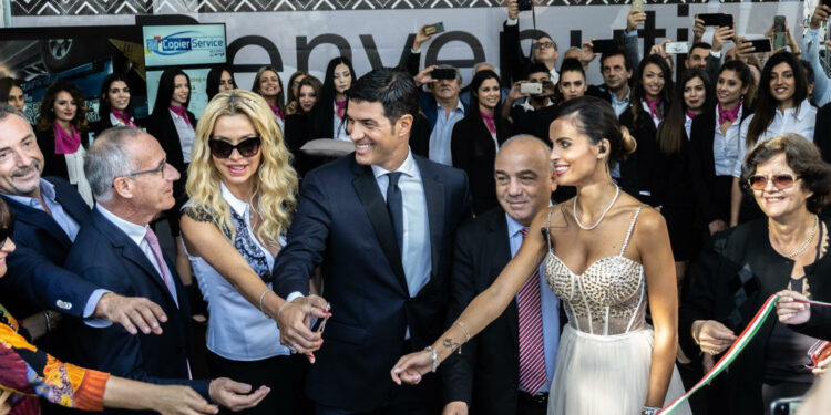 Venerdì al via Promo Autunno, grande attesa a Sassari. Anna Falchi madrina dell’evento