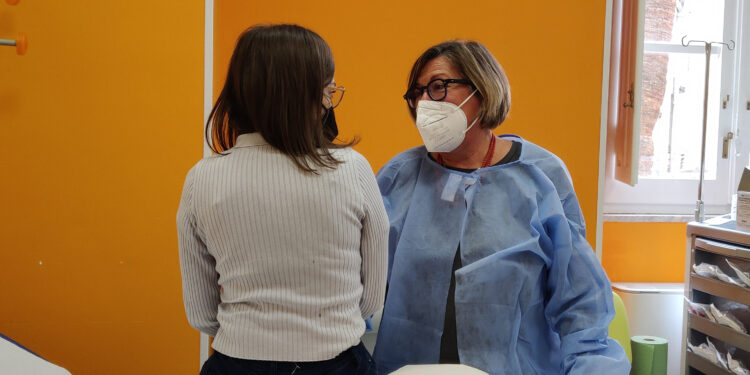 Menopausa il Policlinico Duilio Casula al fianco delle donne. Mercoledì 18, dalle 9.00 alle 12.00, consulti telefonici con gli specialisti della Ginecologia e Ostetricia