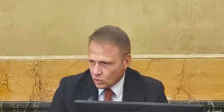 Il ministro dell’Agricoltura sui pagamenti degli anticipi PAC: «Dal 16 ottobre al 30 novembre verranno erogati oltre 2,4 miliardi di euro a 722mila imprese agricole in Italia»