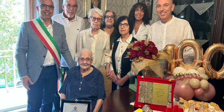 Oristano: i cent’anni di zia Giuseppina Foddis