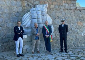 Ad Arbatax è stata inaugurata la statua donata all’AdSP dallo scultore Giorgio Ladu