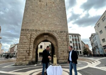 Oristano: una riproduzione della Torre di Mariano II realizzata con i mattoncini Lego