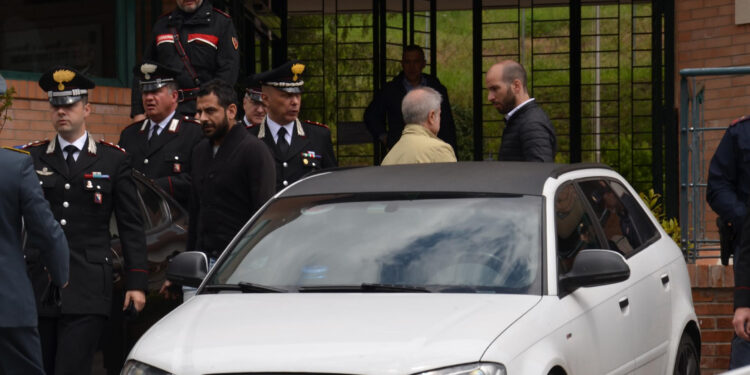 I carabinieri di Pirri hanno arrestato in flagranza di reato un 42enne ucraino per possesso e fabbricazione di documenti di identificazione falsi