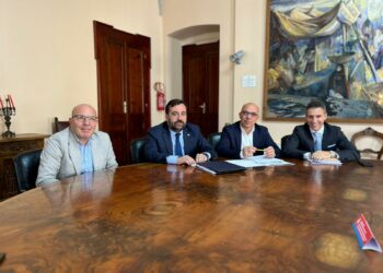 Riaprire l’aeroporto di Fenusu: l’appello del comune di Oristano e della Regione