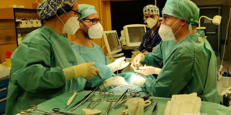 Dal 9 all’11 novembre, al THotel di Cagliari, il V Congresso Nazionale della Società Italiana Unitaria di Endocrinochirurgia. Tumori alla tiroide, casi più che raddoppiati