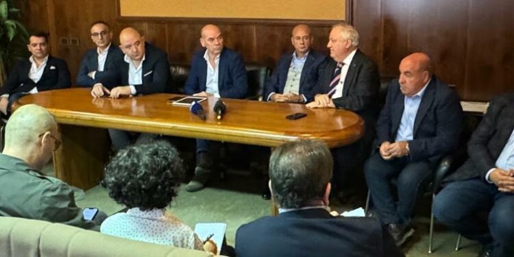 In Consiglio regionale è nato oggi un nuovo gruppo, il Grande Centro, costituito da 8 consiglieri provenienti da diverse formazioni dell’attuale maggioranza