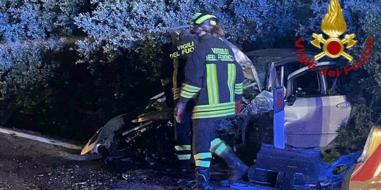 Olbia: scontro frontale fra due auto, i conducenti finiscono in ospedale
