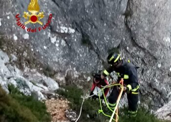 Oliena: due pecora bloccate in un dirupo in località “Tutturreris”