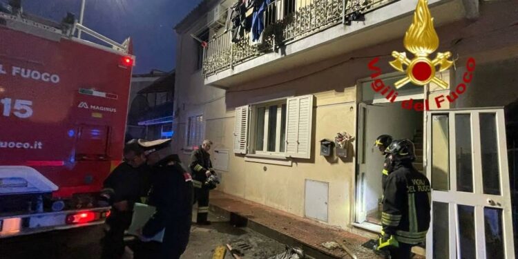 Olbia: esplosione all’interno di una palazzina a due piani