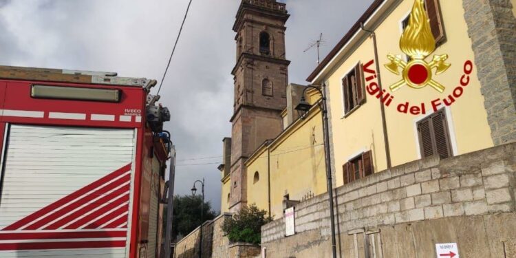 Ortueri: principio di incendio nella sacrestia della chiesa di San Nicola, sul posto i vigili del fuoco