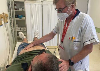 Gli specialisti del Policlinico Duilio Casula scendono in campo con la campagna di screening e test rapidi sull’epatite C