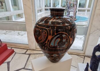 La ceramica artistica protagonista sarà mercoledì 20 dicembre nel terzo laboratorio di Natale al “Salone delle Botteghe” di Sassari