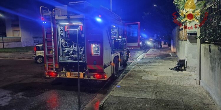Quartu Sant’Elena: a fuoco un appartamento, intervengono i vigili del fuoco