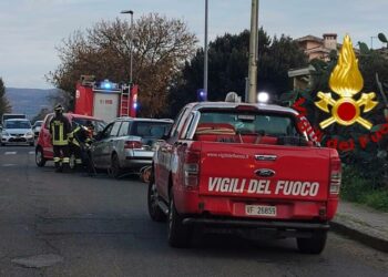 Ghilarza: incidente stradale in via Mandrolisai, sul posto i vigili del fuoco