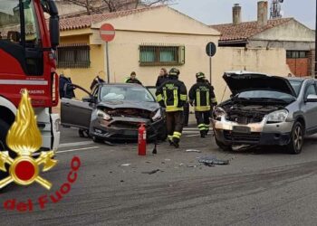Olbia, incidente stradale in via San Gallo: tre persone finiscono in ospedale